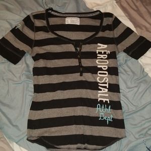 Aeropostale v neck XL short sleeve tee